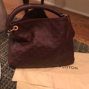 SOLD!!! Louis Vuitton Artsy in Fire